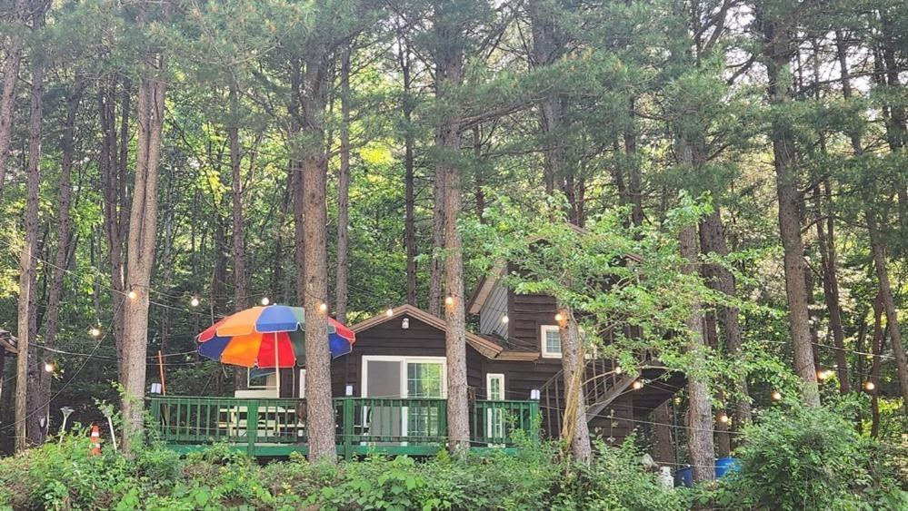 Hongcheon Gongjaksan Recreational Forest Pension Luaran gambar